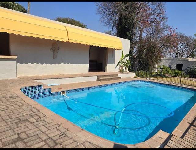 BUSINESS PROPERTY TO RENT IN ARCADIA